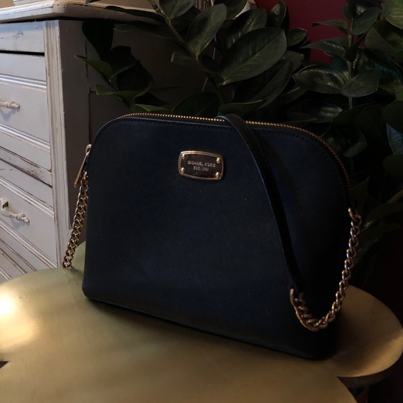 Black & gold Michael Kors crossbody purse! - Picture 3 of 3